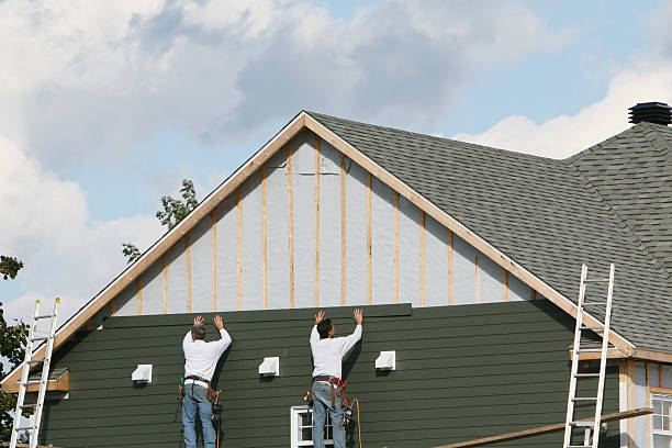 Professional Vinyl Siding technician working in California, KY